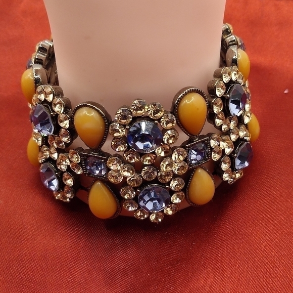 Beautiful Bracelet Purple Sapphire Color Absolutely Gorg! 📿 - Picture 1 of 4